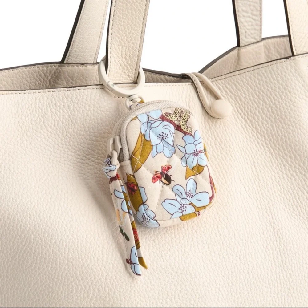 Vera Bradley Women’s Outlet Cotton Essential Bag Charm for AirPods Abuzz